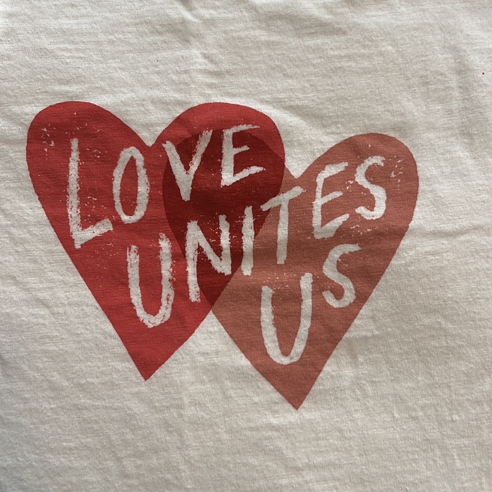 Universal Threads tshirt - Picture 3 of 4
